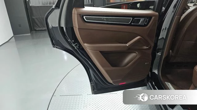 Porsche Cayenne (PO536) id 4594093 из Кореи 17