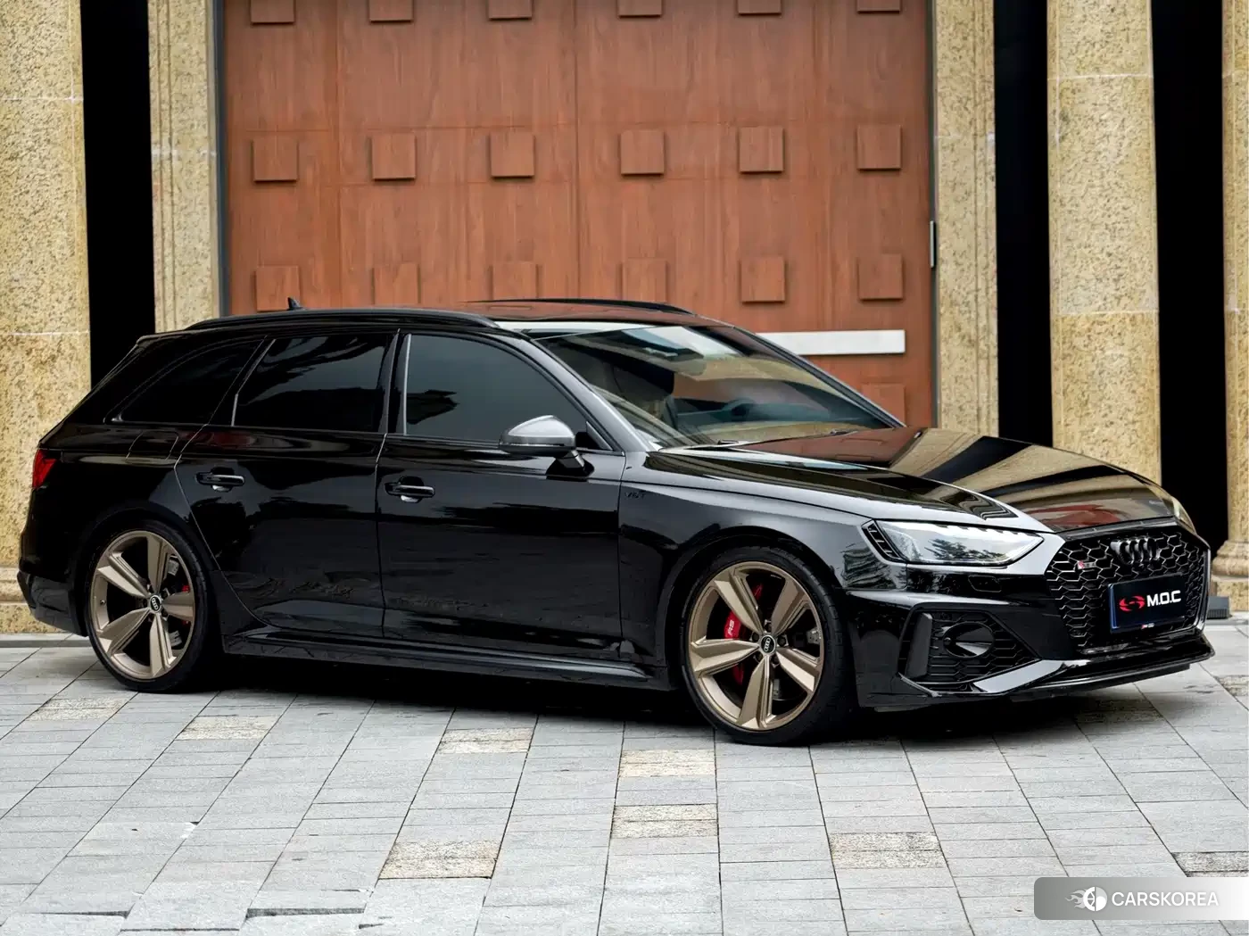 Audi RS 4 id 4628236 из Китая 17