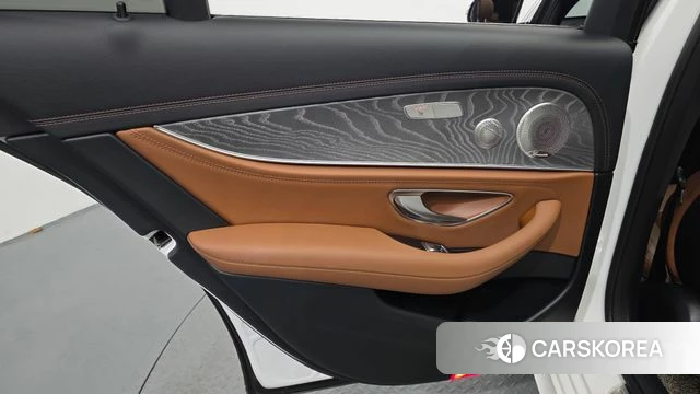 Mercedes-Benz E-Class W213 id 4712372 из Кореи 17