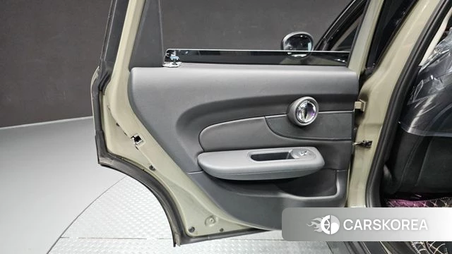 Mini Cooper SD Clubman id 4712739 из Кореи 17