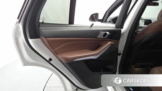 BMW X5 (G05) id 4572855 из Кореи 17