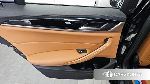 BMW 5 Series (G30) id 4502659 из Кореи 17