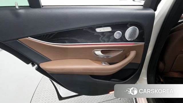 Mercedes-Benz E-Class W213 id 4317884 из Кореи 17