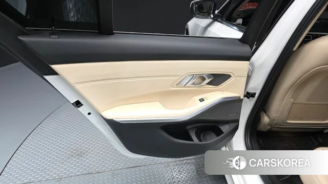 BMW 3 Series (G20) id 4573875 из Кореи 17