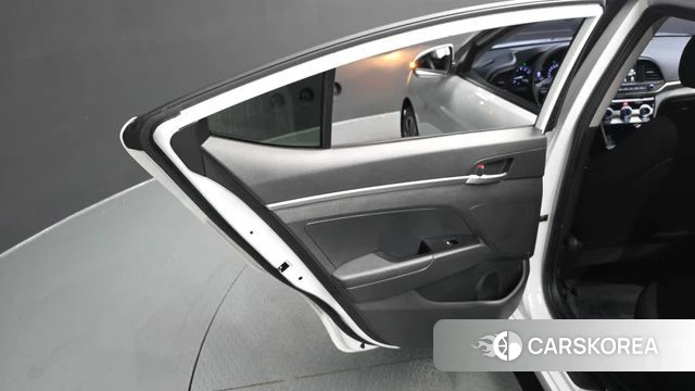 Hyundai The New Avante AD id 4677605 из Кореи 17