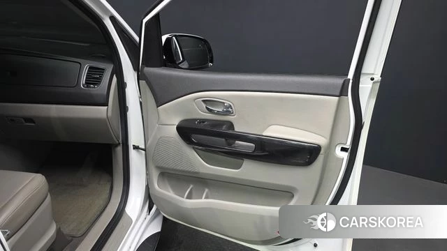Kia All New Carnival id 4459742 из Кореи 17