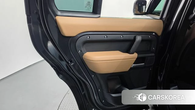 Land Rover Defender (L663) id 4870409 из Кореи 17