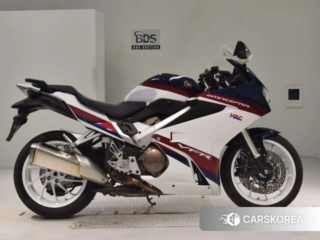 Проданный Honda VFR800F 2022 из Японии