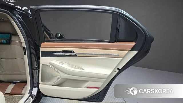 Genesis G90 id 4477260 из Кореи 17