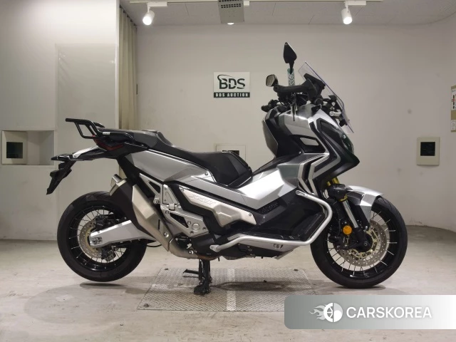 Проданный Honda X-ADV 750 2017 из Японии