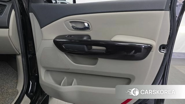 Kia The New Carnival id 4638218 из Кореи 17