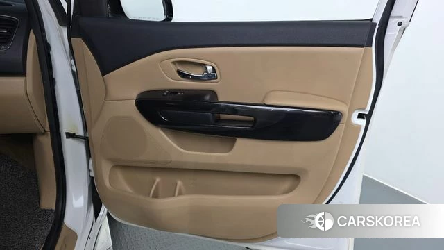 Kia All New Carnival id 4425064 из Кореи 17