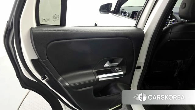 Mercedes-Benz GLA - Class H247 id 4396552 из Кореи 17