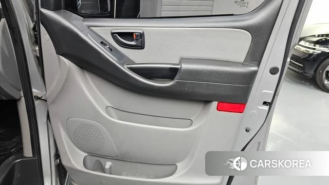 Hyundai The New Grand Starex id 4642880 из Кореи 17
