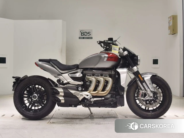 Проданный Triumph ROCKET 3 R 2022 из Японии