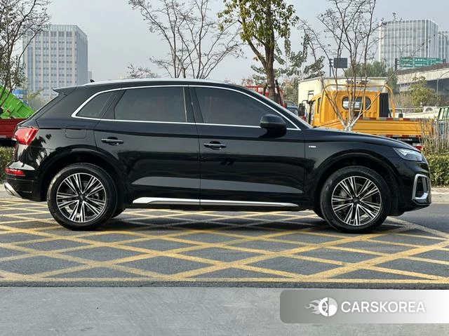 Audi Q5L id 4278400 из Китая 17