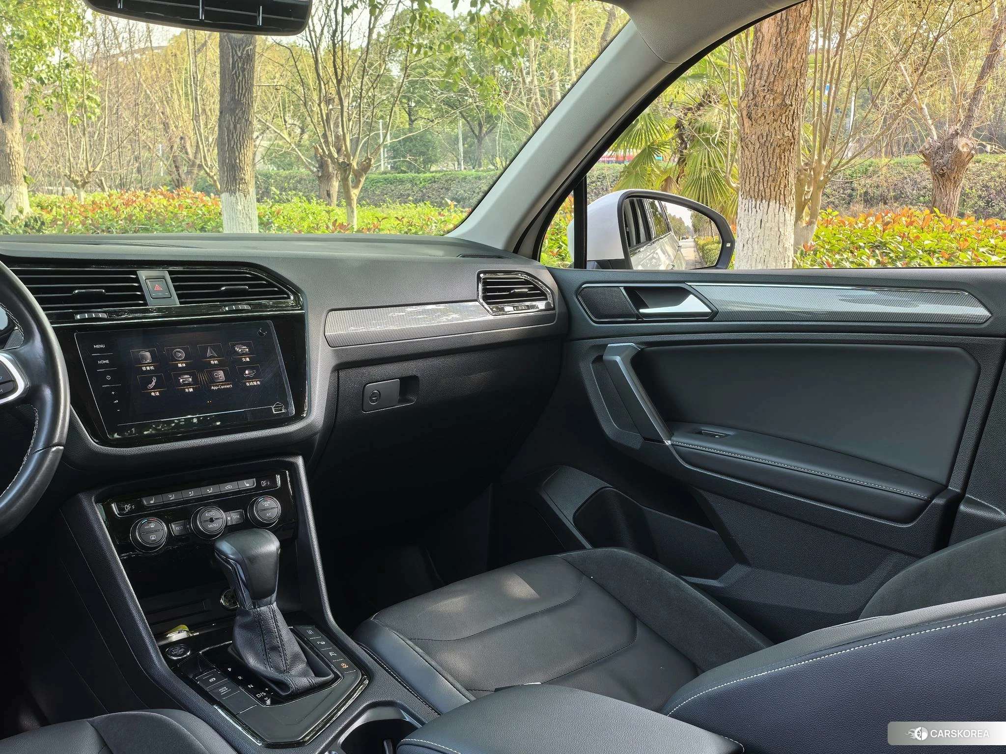 Volkswagen Tiguan L id 4440624 из Китая 17