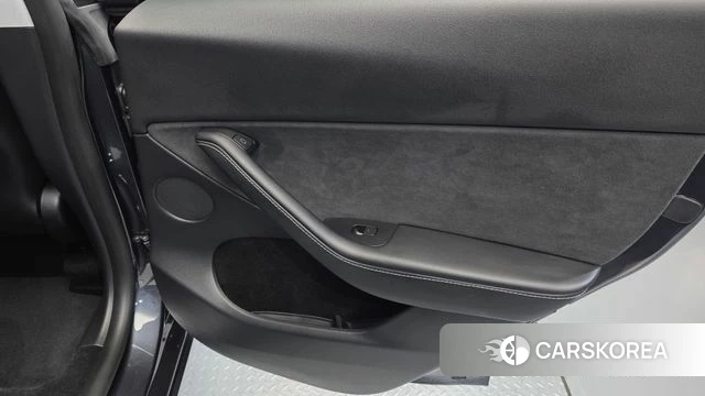 Tesla Model Y id 4523395 из Кореи 17