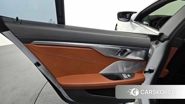 BMW 8 Series (G15) id 4762806 из Кореи 17