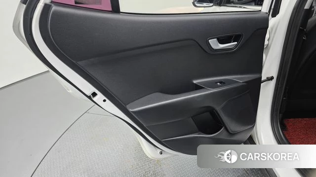Kia Stonic id 4755306 из Кореи 17