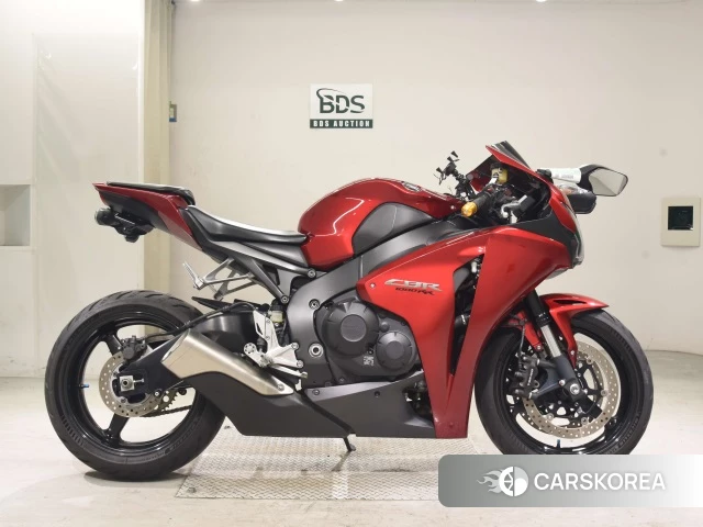 Проданный Honda CBR1000RR 2010 из Японии