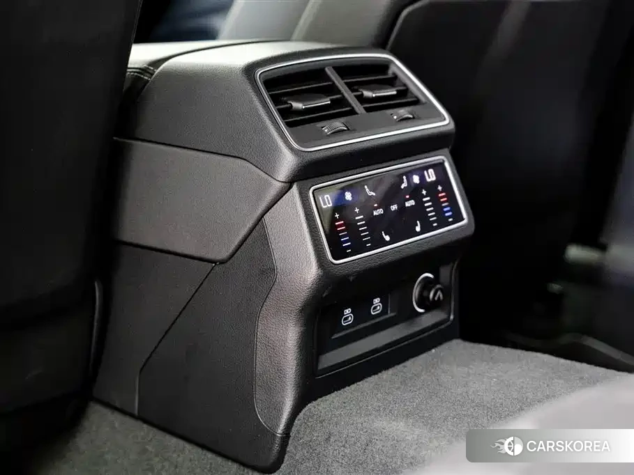Audi A7L id 4669397 из Китая 17
