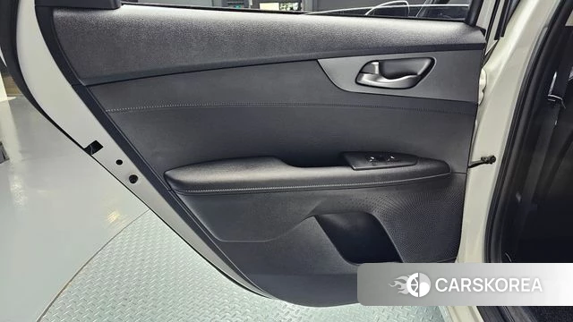 Kia Come New K3 id 4849771 из Кореи 17