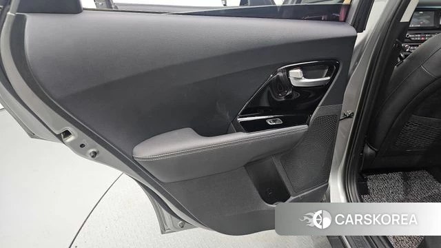 Kia Niro id 4780932 из Кореи 17