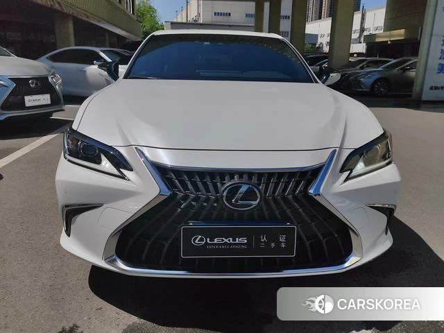 Lexus ES id 4307197 из Китая 17