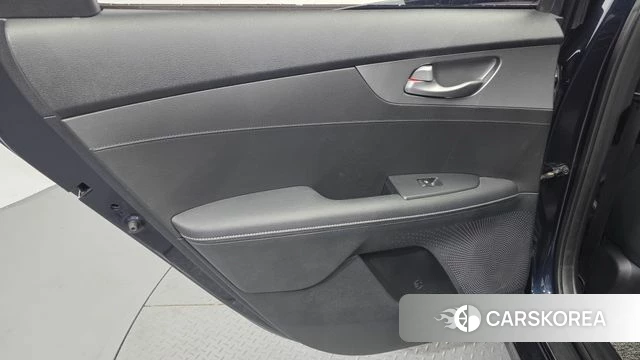 Kia Come New K3 id 4943419 из Кореи 17
