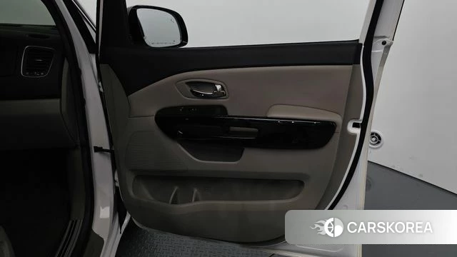 Kia The New Carnival id 4557876 из Кореи 17
