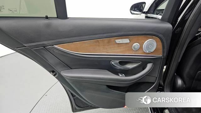 Mercedes-Benz E-Class W213 id 4775719 из Кореи 17