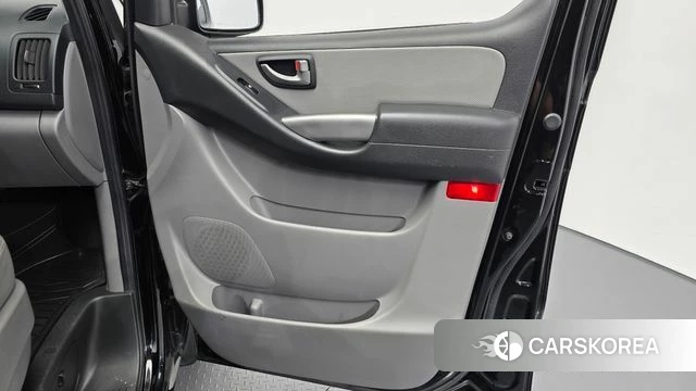 Hyundai The New Grand Starex id 4894732 из Кореи 17
