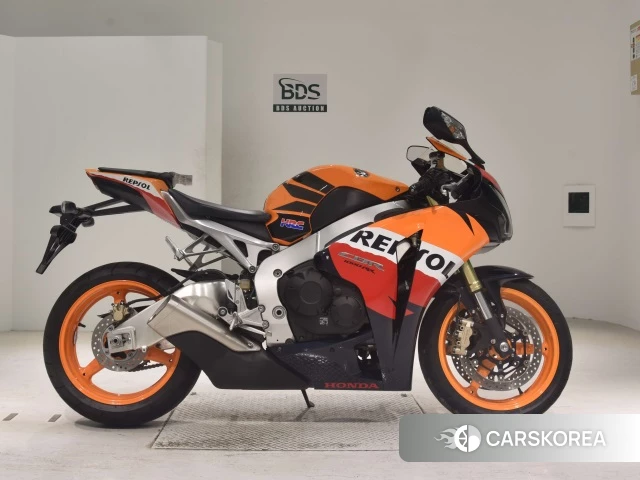 Проданный Honda CBR1000RR 2022 из Японии