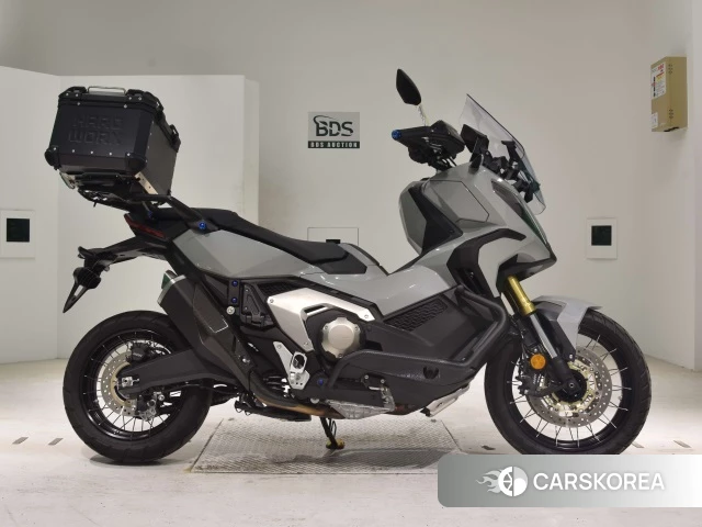 Проданный Honda X-ADV 750 2023 из Японии