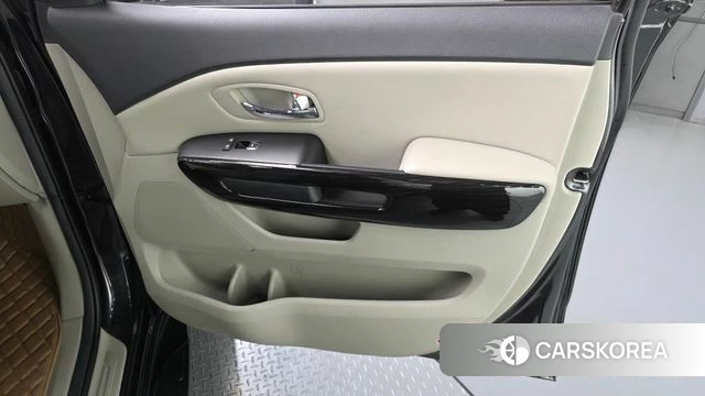 Kia The New Carnival id 4448124 из Кореи 17