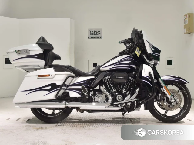 Проданный Harley-Davidson Street Glide FLHXSE1800 CVO 2016 из Японии