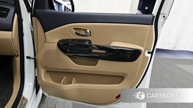 Kia The New Carnival id 4225259 из Кореи 17