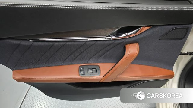 Maserati Quattroporte id 4587380 из Кореи 17