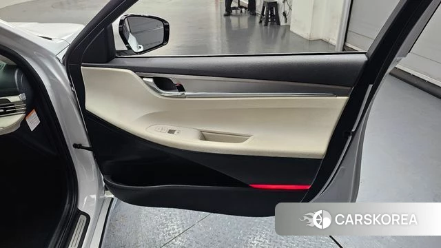 Hyundai The New Grandeur IG Hybrid id 4409056 из Кореи 17