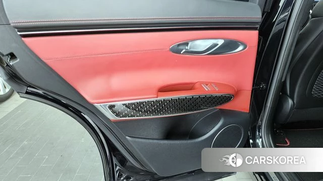 Genesis GV70 id 4250335 из Кореи 17