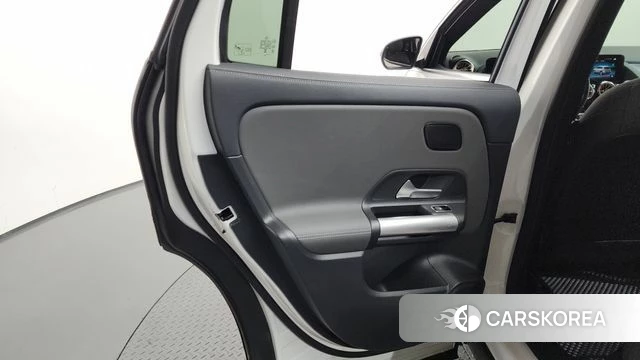 Mercedes-Benz EQA H243 id 4395225 из Кореи 17