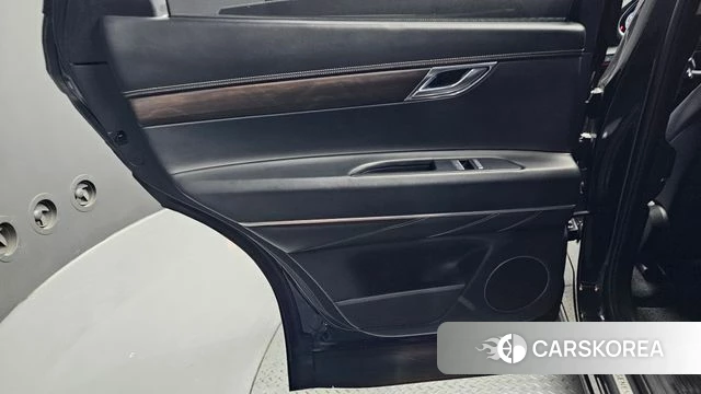 Genesis GV80 id 4906326 из Кореи 17