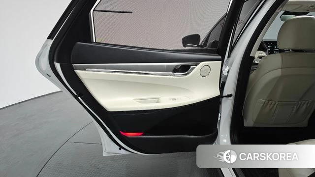 Hyundai The New Grandeur IG Hybrid id 4231077 из Кореи 17