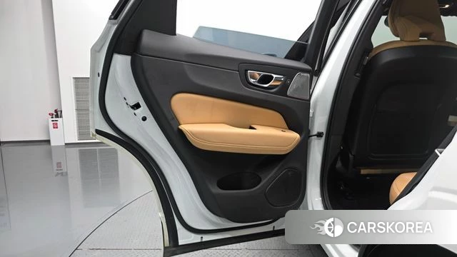 Volvo XC60 second Generation id 4285140 из Кореи 17