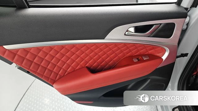Genesis The New G70 id 4707475 из Кореи 17