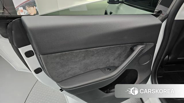 Tesla Model Y id 4523483 из Кореи 17