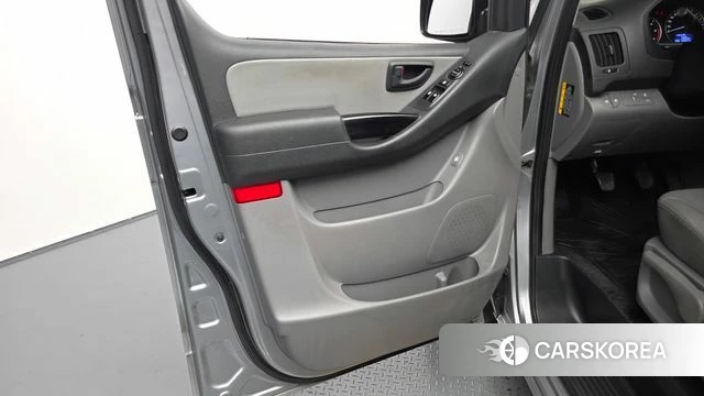 Hyundai The New Grand Starex id 4594102 из Кореи 17
