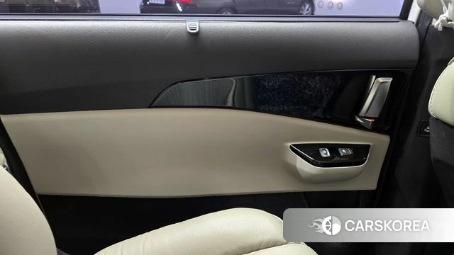 Kia Carnival 4th generation id 4202387 из Кореи 17