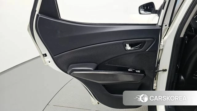 Ssangyong Tivoli Air id 4794835 из Кореи 17